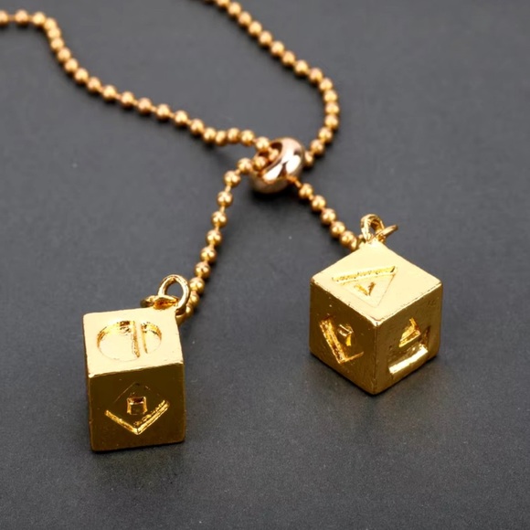 Star Wars 18K Gold Plated 3D Hans Solo Corellian Smugglers Dice Necklace - Picture 3 of 8